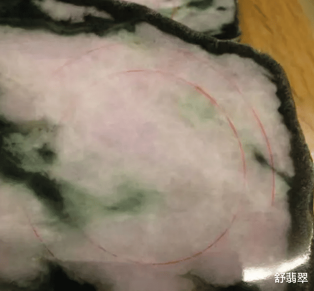 翡翠|翡翠原石的黑雾是什么意思?你知道吗?