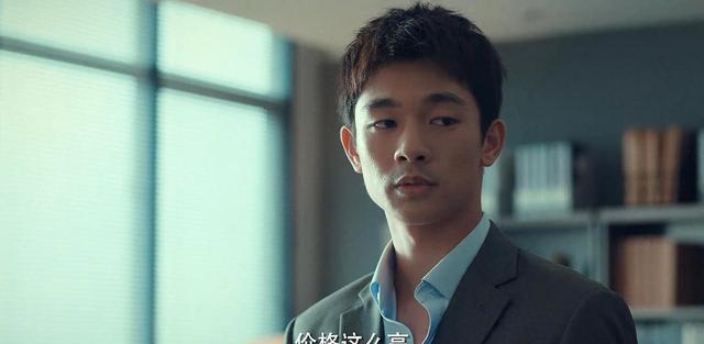 裴珠泫|《输赢》小人+小丑,你总要给他嘚瑟的机会,然后观赏他如何玩陷