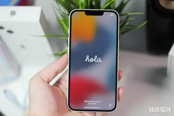 三星|这是哪个倒霉蛋做的图?一下子得罪两大厂