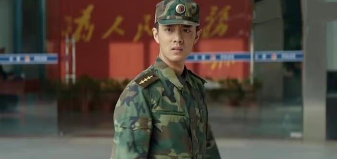 镜双城|《王牌部队》：顾一野娶了班长遗孀，林北海娶了班副病重的妹妹