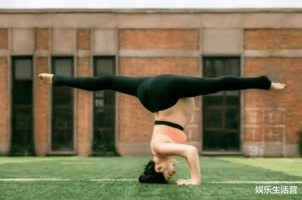 刘璇|体操皇后刘璇怀三胎，自曝是孕妇还倒立一字马，二胎孕照动作重现