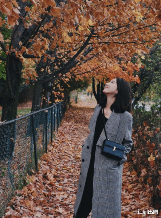 陈赫|陈赫35岁前妻晒性感泳装照,大露腹肌锁骨刻纹身,模特身材太惊艳