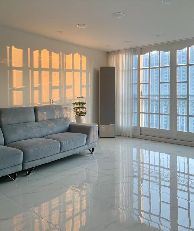 第一套房装修不盲目跟风,坚持断舍离,全屋清爽干净好治愈!