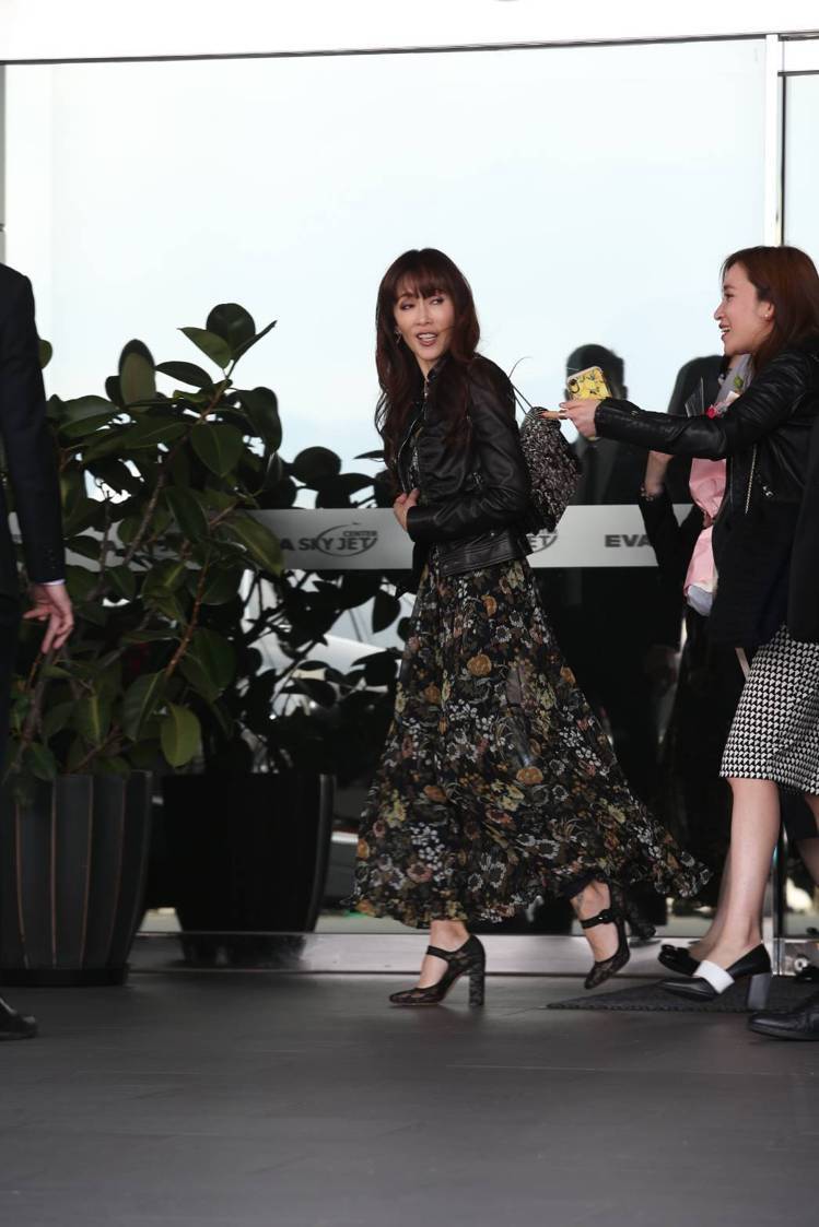刘海 工藤静香发型师亲授：细调卷度与刘海就有整容效果，木村嫂回春了