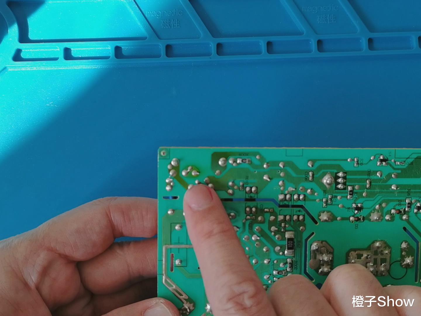 空调|身小能量大，制冷制热全靠它，一块带温度的电路板