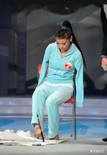 女孩|非诚勿扰无臂女孩:台上牵手功,台下就被甩,如今的她怎么样了?