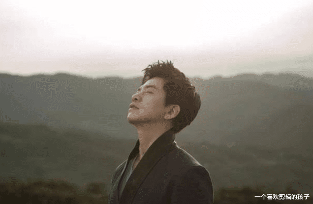 李健|王菲春晚唱《传奇》李健爽快答应，三年后却被告，王菲：你啥意思