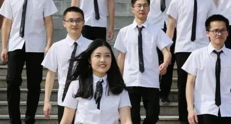 第一名|女生“想嫁”男生职业榜单，第一名备受女生追捧，公务员排名靠后