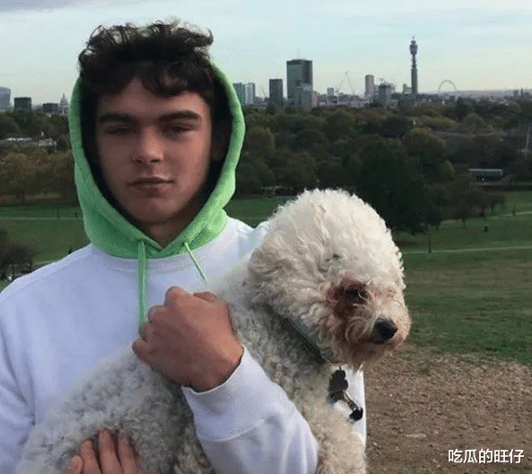 裘德·洛|花心“裘花”：6个孩子4个妈，美貌基因都给女儿，儿子方脸还油腻