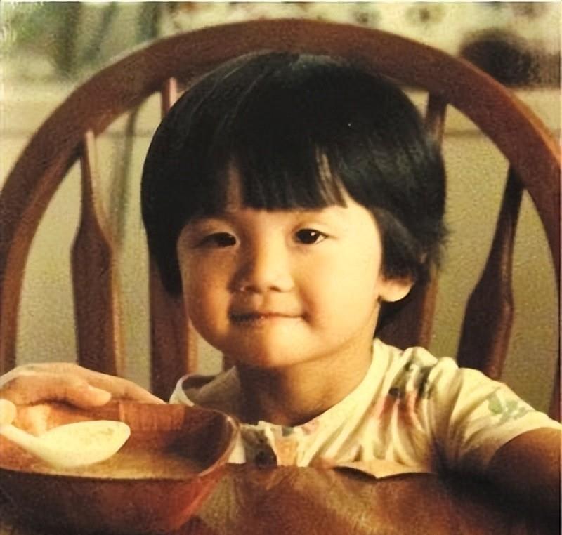 阿Sa|有一种“整容”叫蔡卓妍分手，前任陈伟霆一如既往，她却像变个人