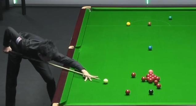世锦赛|世锦赛，中国00后小将6-2，赢下德比战，一度因输给女选手受争议