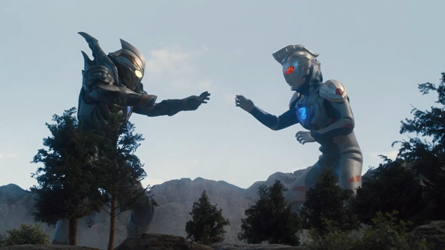 紅眼|特利迦劇場版：黑扳機全程放水，兩強化圣鑰成為擺設