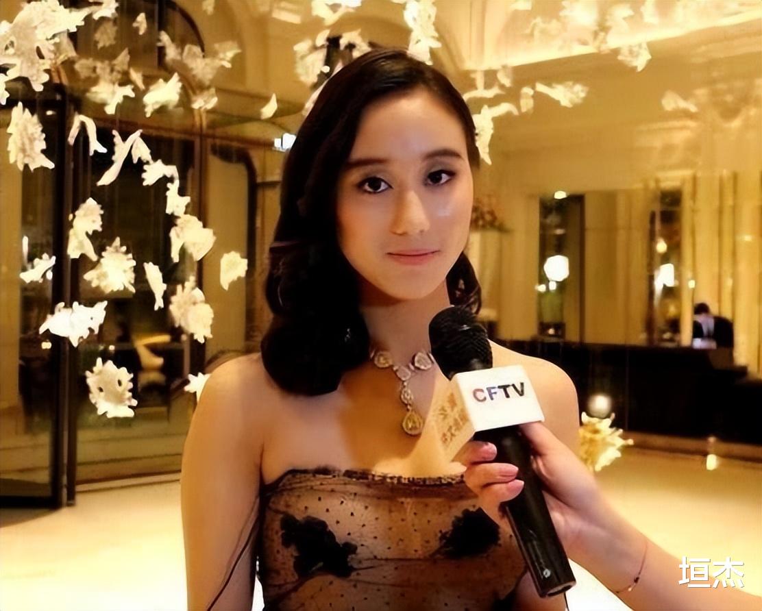 何超欣|“天选之女”何超欣:赌王最宠爱的女儿,长相酷似利智惹质疑
