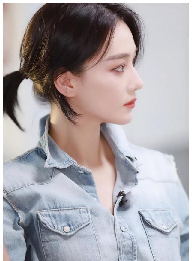 张馨予|和何捷结婚4年后，张馨予再次登上热搜：离开他是对的