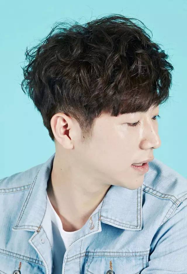 伊能静 男生烫发的种类有哪些?如何选择适合自己的发型?看这三类就明白