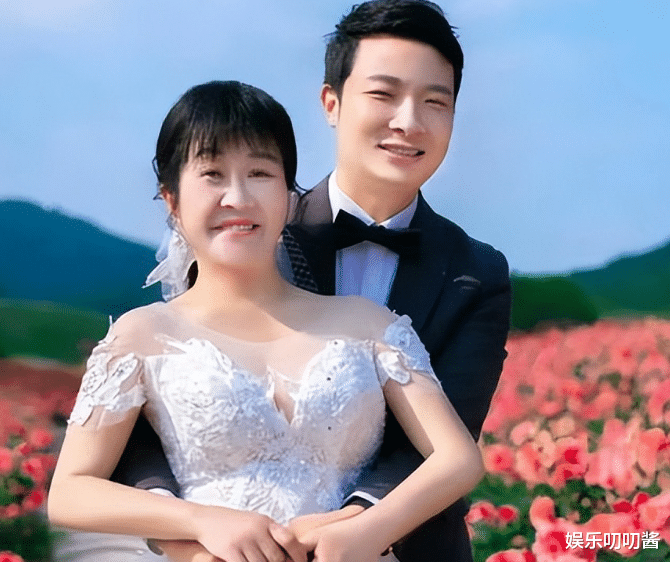 迪丽热巴|小杨自嘲人红是非多，后悔靠余秀华走捷径，置顶留言暗示会被抛弃