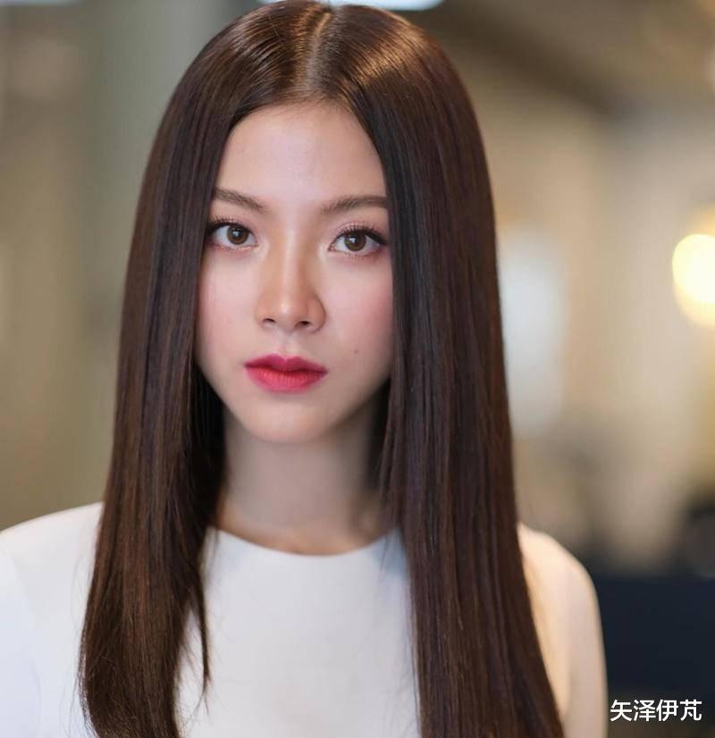 电影|偶像剧照进现实!国外顶流女星被男演员公开告白,5年友情变爱情