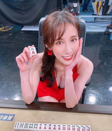 瑶瑶|瑶瑶打麻将穿超辣！解放浑圆半球「被拍邪恶视角」凶爆