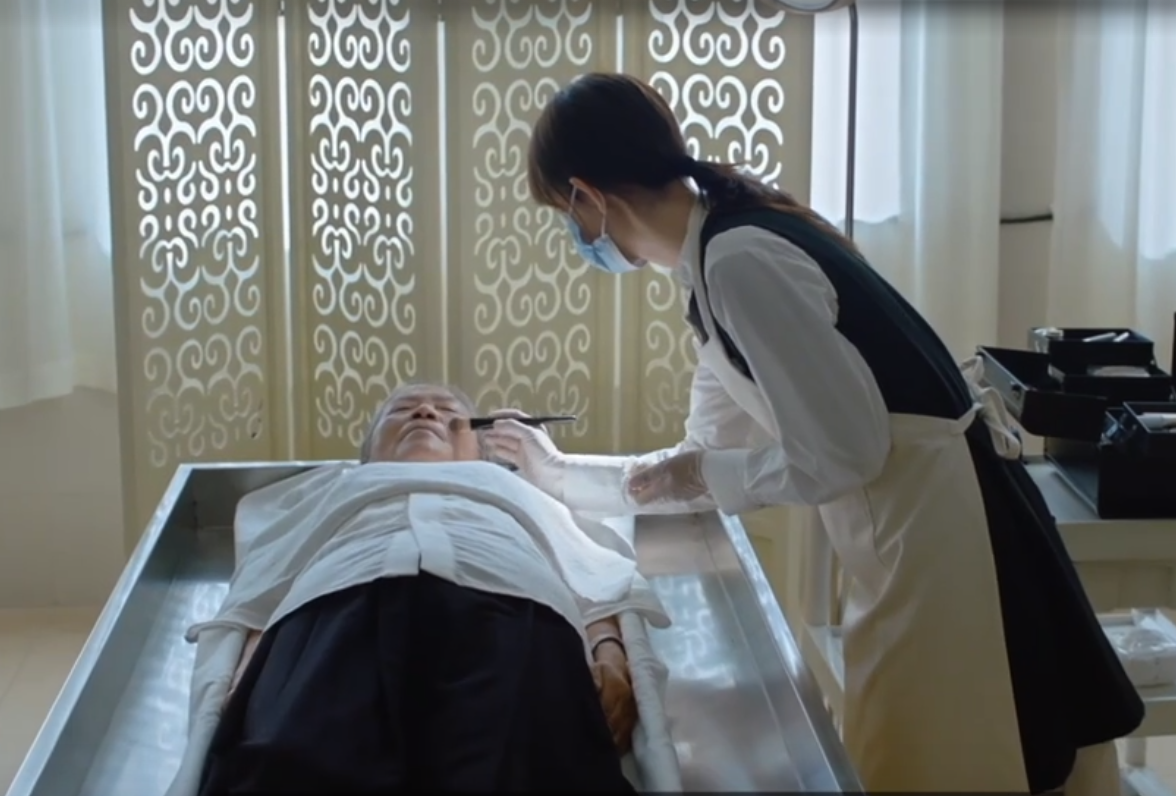 欧美明星|评分9.2,播放1.4亿!这部“禁忌片”看遍人间百态,一眼洞穿死亡