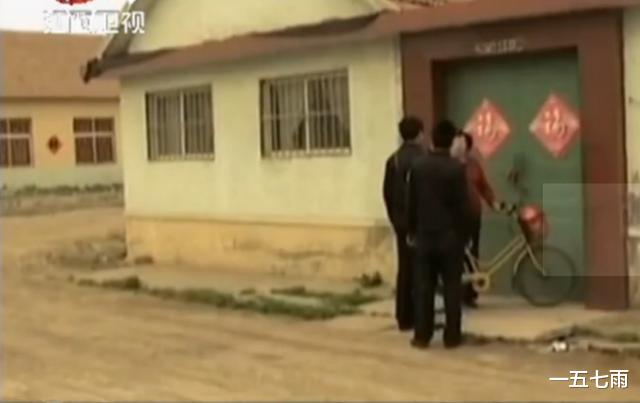 2013年女童离奇失踪，民警在母亲同事家发现16袋土，打开发现猫腻
