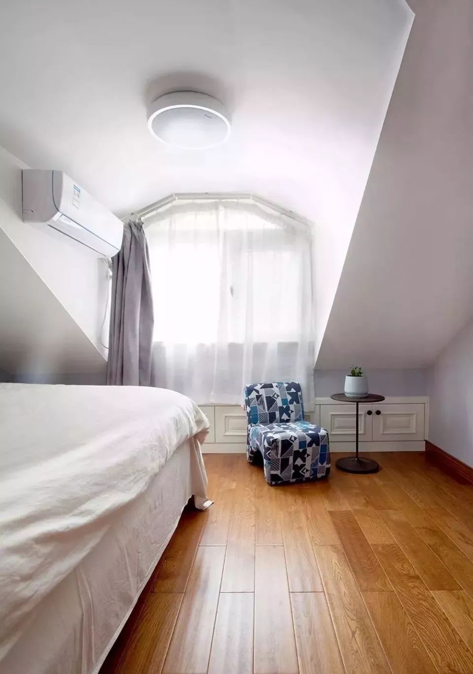 只有60平的小户型复式楼,拥有完美的设计,效果就是不一样!