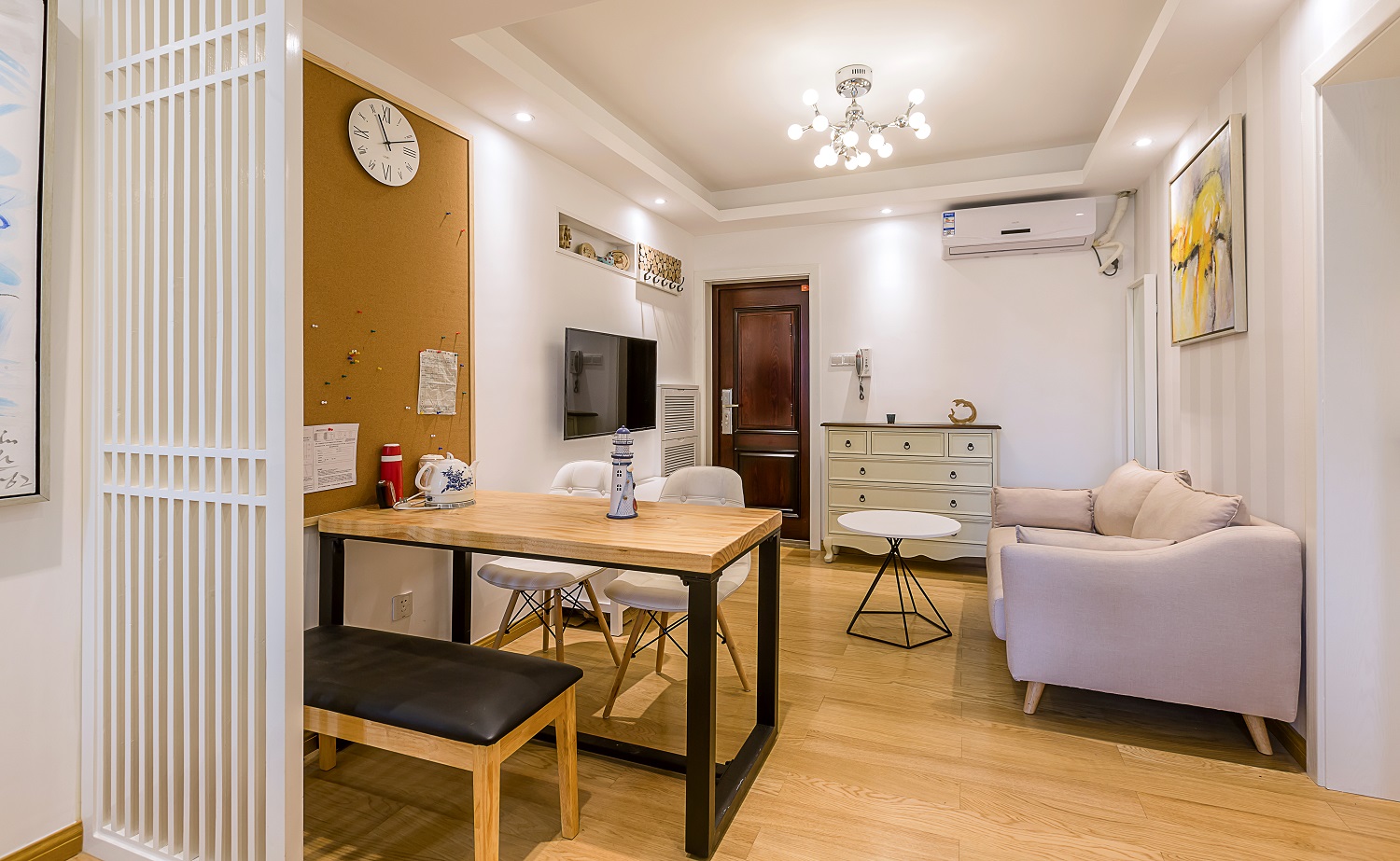 56㎡老学区房,仅花5万改造,没想到这么实用,颜值又高