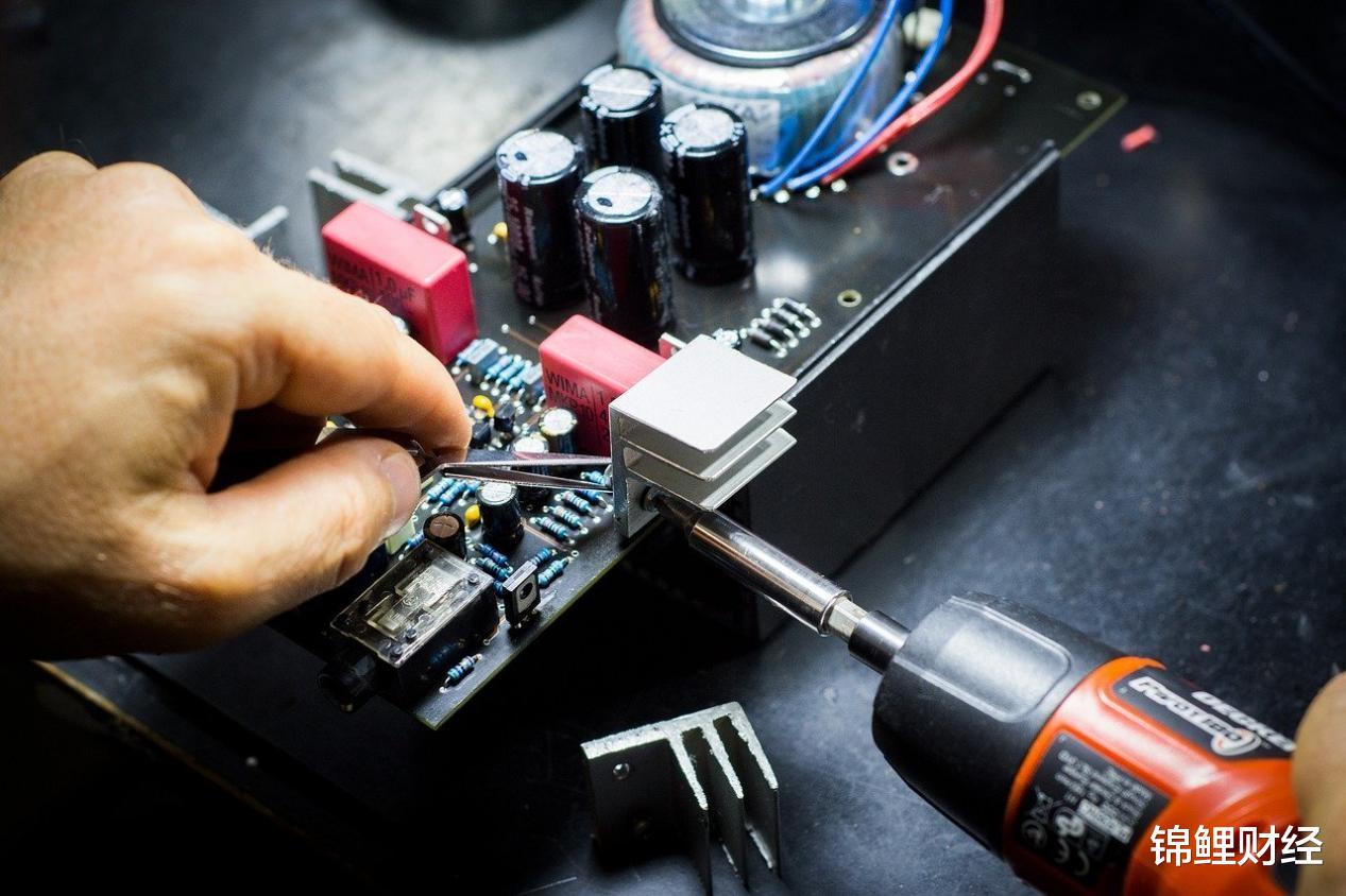 红米手机|全球电子产业陷入混战，但没有“变局”