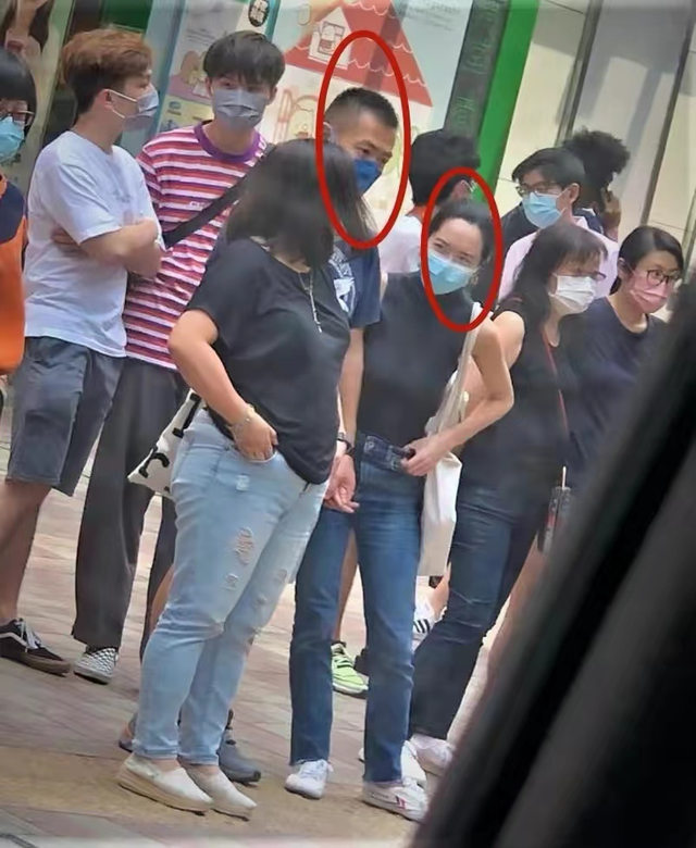 刘鸣炜|刘銮雄长子宣布二婚喜讯，办公室贴喜字仪式简陋，女方身份引猜测