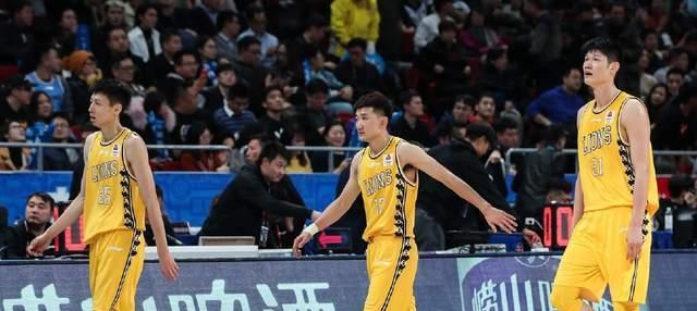 太阳队|浙江广厦最佳外援补强机会来了，32岁的考辛斯NBA大门彻底关闭了