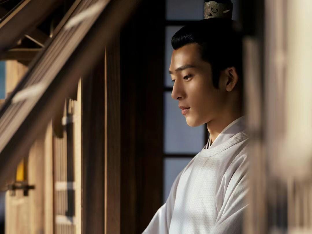 井柏然|君子盟开播,井柏然南烟斋笔录改编剧一曲三笙待播,与刘亦菲合作