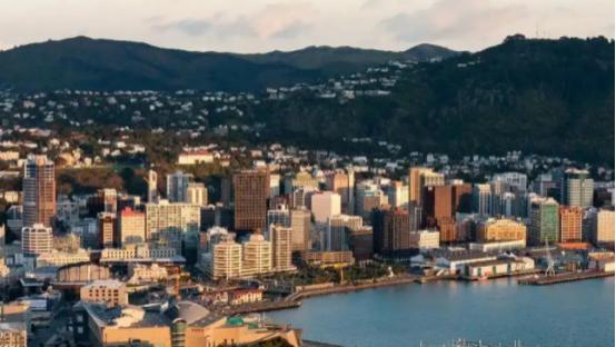 |新西兰惠灵顿真不失为“绿色花园之国”，这里气候温和，雨量均匀