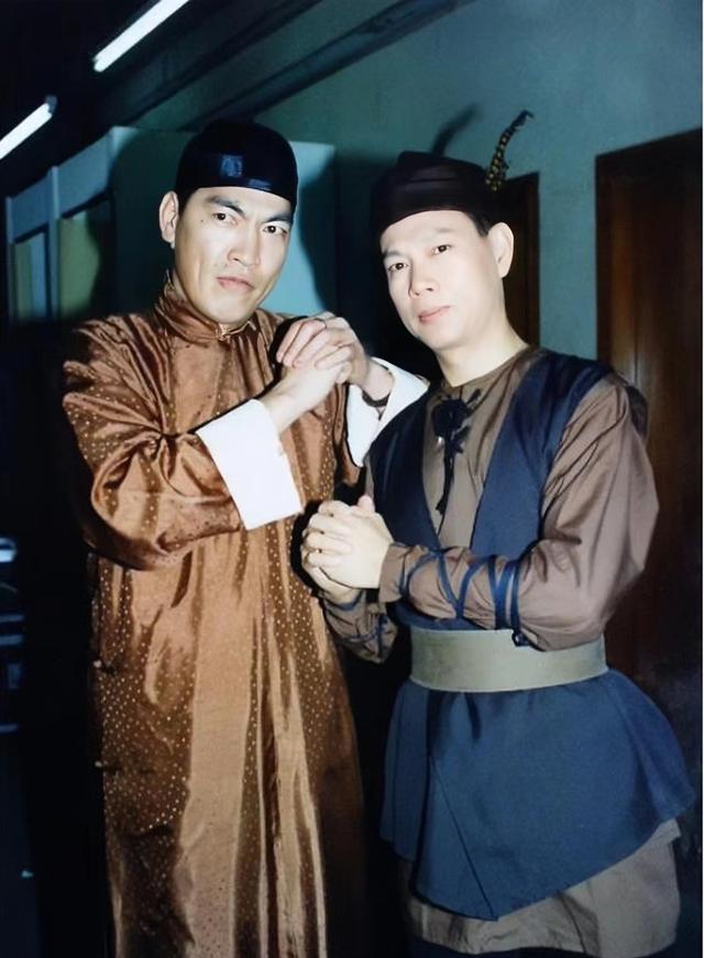 成奎安|成奎安去世后，大儿子独吞遗产，小儿子无钱上学，如今怎样了？