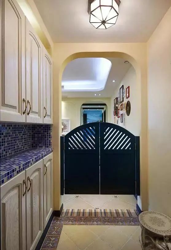 89平三室新房,头一次见电视柜这么装,卫生间也实用极了!