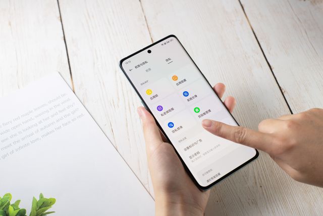 一加科技|iPhone隐私安全最好?网友:国产也不错,这款系统实用性拉满