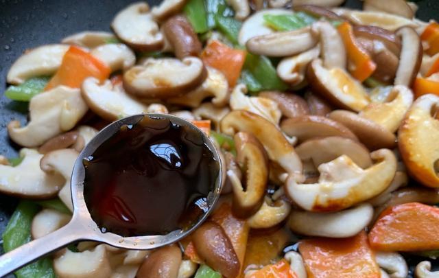 买蚝油时:不论“贵贱”,只要标签上没这“2组字”,都是假蚝油