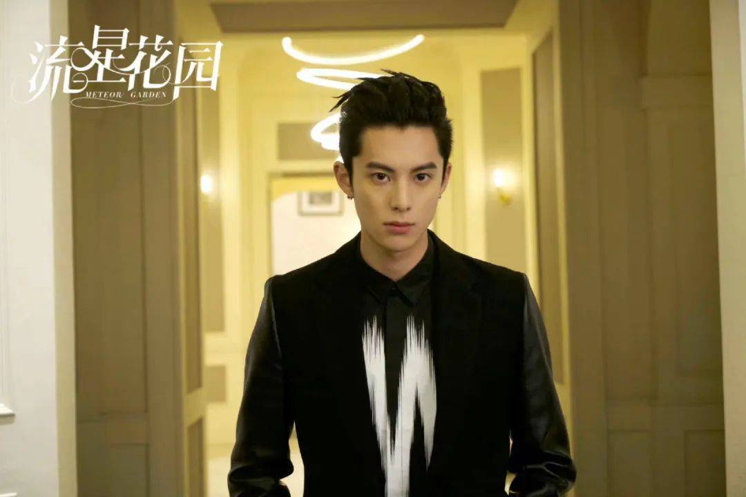 |一个帅气，一个“土”气，这6组男星长相相似，气质却差太多了