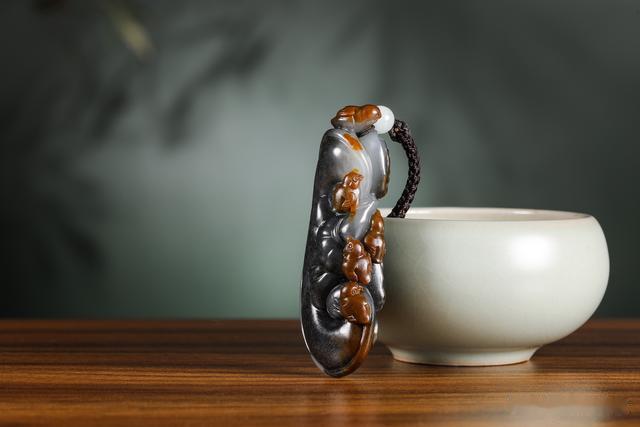 |三色籽料 青花和田玉 五子登科 吉祥如意