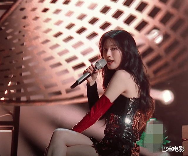 宁静 《浪姐3》一公来了，宁静发型吹偏，张俪美得很显眼，那英好喜感