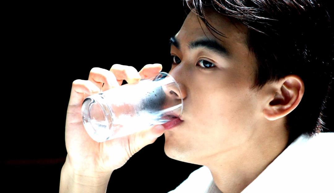 陈紫函|第一渣女复出！艳压AB，曾是整容模板：还被小9岁高富帅宠上天