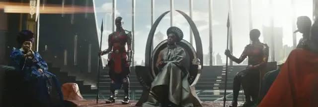 黑豹2|《黑豹2》在政治正确的狂欢面前，西方已失去了判断电影的能力