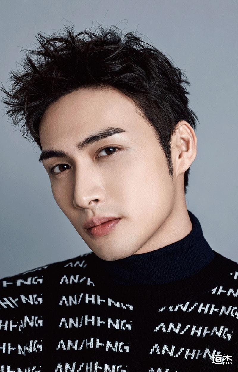 明星|割了双眼皮就判若两人，这10位明星动脸太成功了