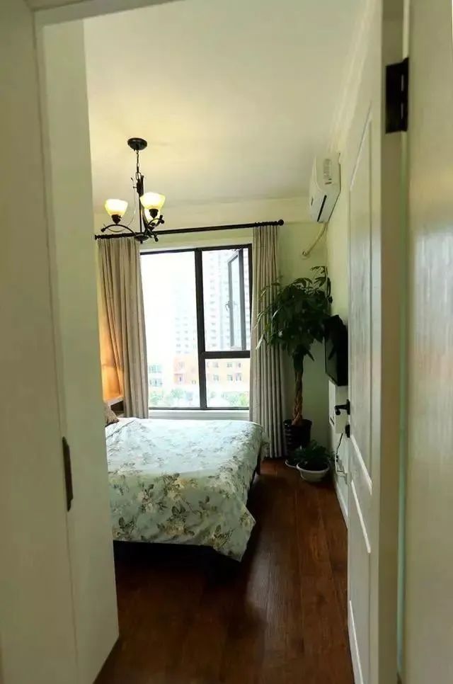 我家108平新房，入户玄关美呆了，装修花18万，朋友都说太值了！