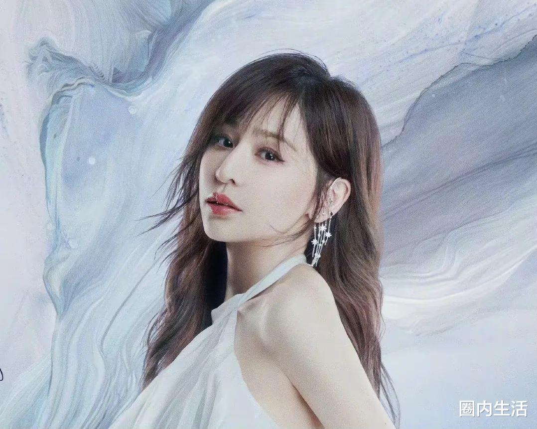 王心凌|何超莲和王心凌也有过节,她认为是王心凌插足了自己的前一段恋情