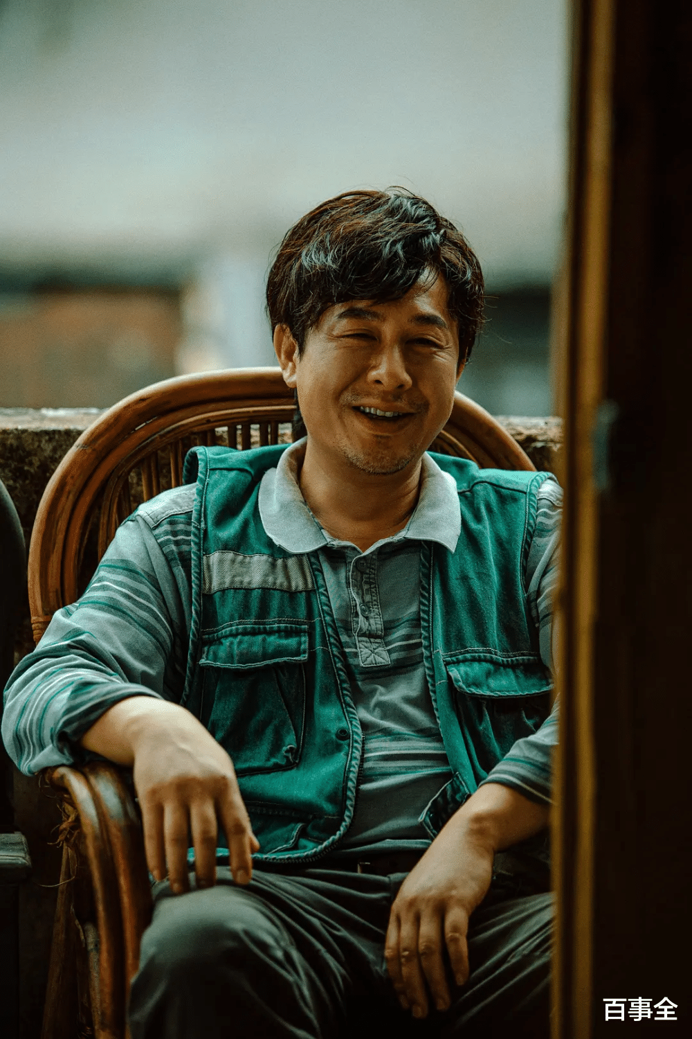 张颂文|突发!张颂文走红被大批粉丝围堵,现场爆发冲突,差点扭打在一起