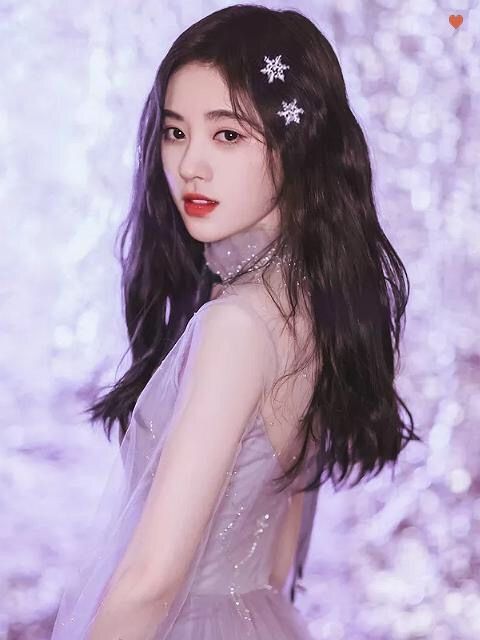 美甲 当女明星也不容易,假指甲假头发只是常规操作,“假皮肤”才够狠