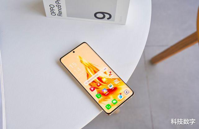 鲁大师|鲁大师三项权威认证!Reno9超大杯屏幕、颜值、流畅无对手