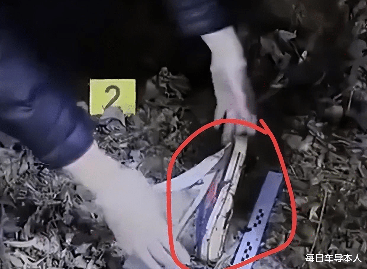 胡鑫宇|到底谁在撒谎？胡鑫宇同款鞋已找到，全方位对比，揭开心中疑惑！