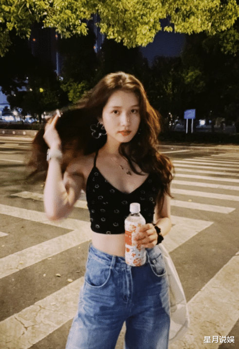 陈思诚|陈思诚小21岁女友身份被扒，本人大方承认不避嫌，评论区已沦陷