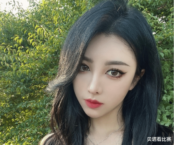 |恭喜乐言!恋情曝光!女友颜值爆表,身材出色!主动承认恋情