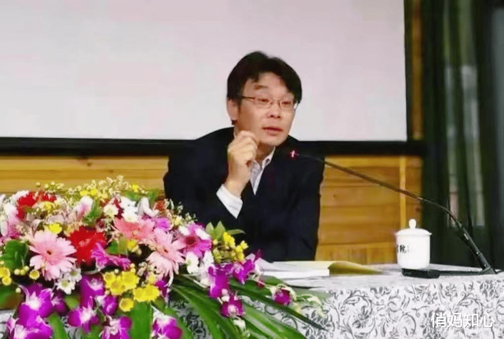 教师|女博士自曝遭潜规则3年仍不能毕业,网友:原来漂亮的都被留级了